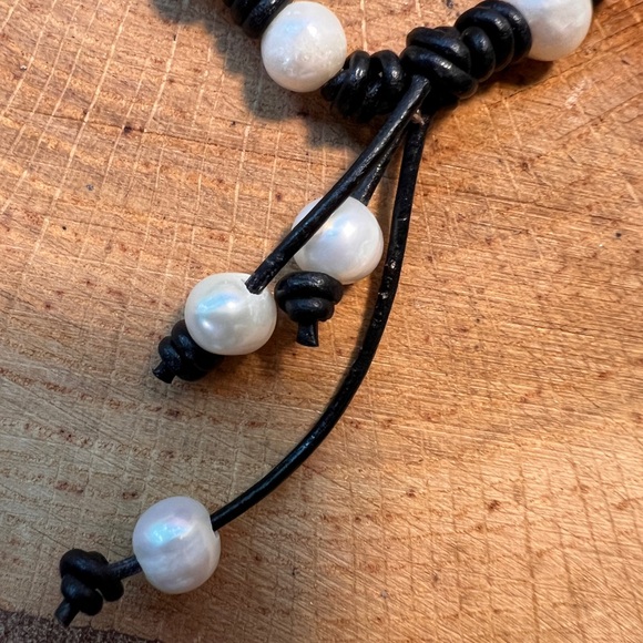 Freshwater pearl and leather adjustable bracelet or ankle bracelet - Picture 2 of 5